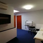 U Racka Ostrožská Nová Ves