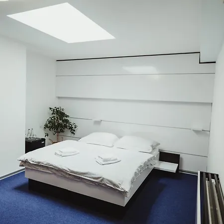 U Racka ホテル Ostrožská Nová Ves