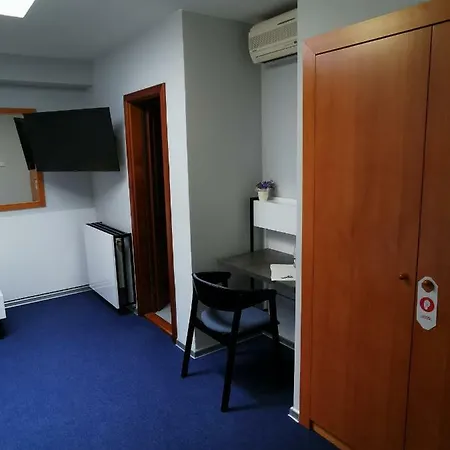 U Racka Hotel Ostrožská Nová Ves