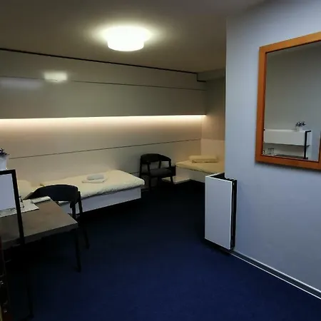 U Racka Hotel Ostrožská Nová Ves