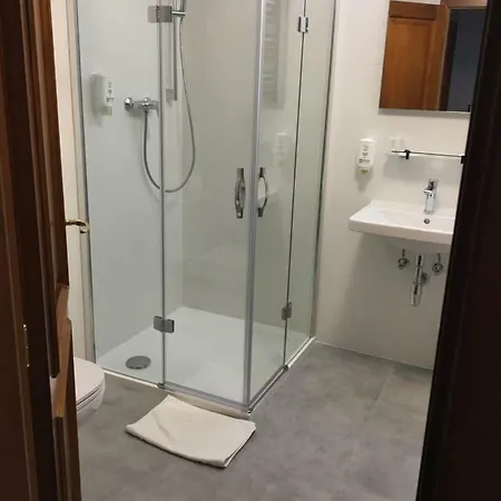 U Racka Hotel Ostrožská Nová Ves