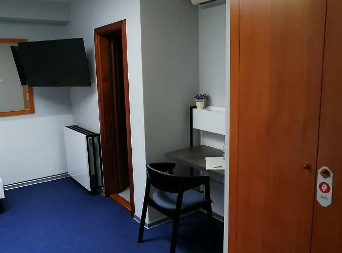 U Racka Hotel Ostrožská Nová Ves
