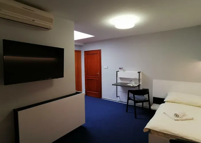 U Racka Ostrožská Nová Ves
