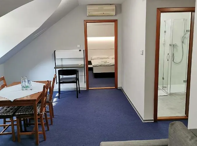 U Racka Hotel Ostrožská Nová Ves