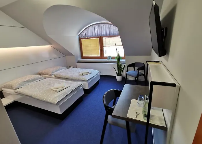 U Racka Hotel Ostrožská Nová Ves