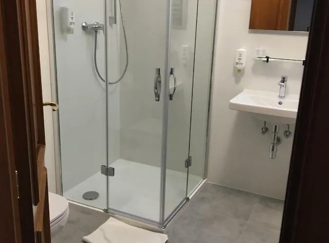 U Racka Hotel Ostrožská Nová Ves