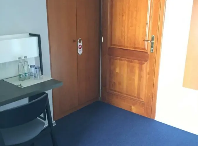U Racka Hotel Ostrožská Nová Ves